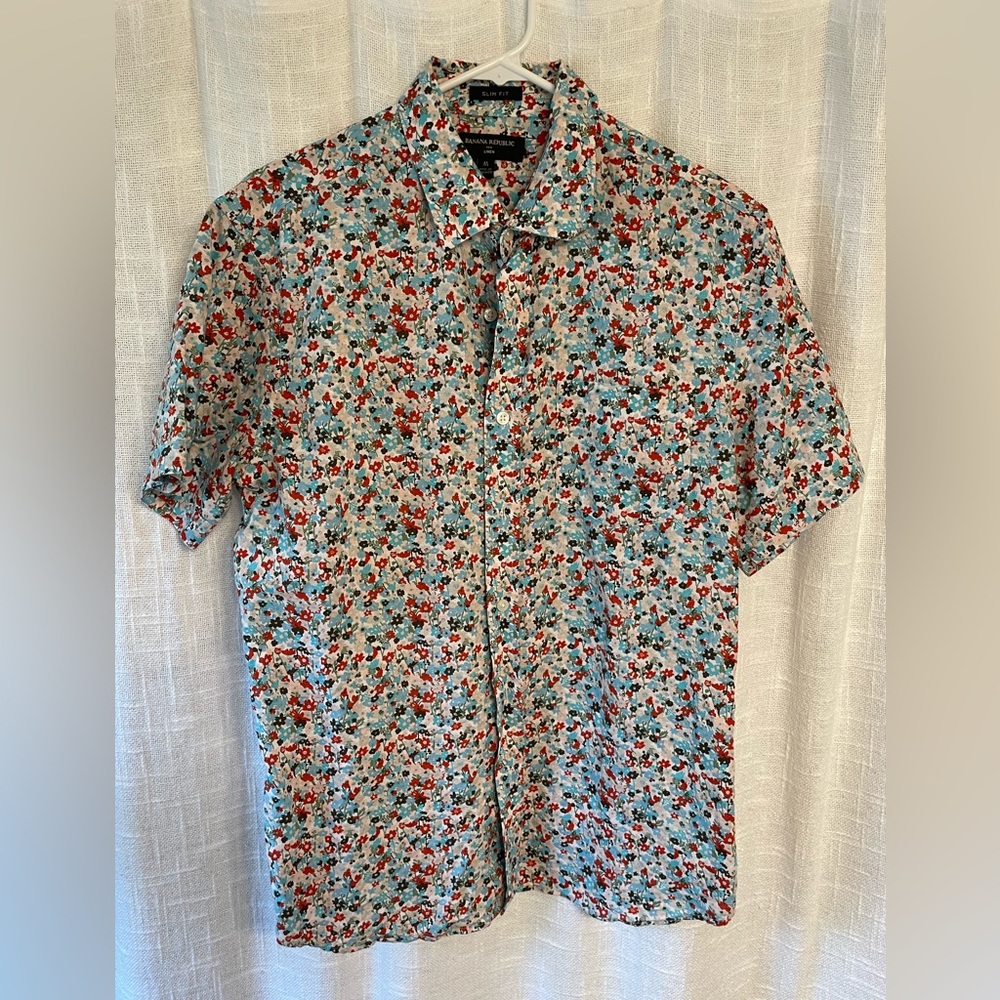 Banana Republic men’s linen slim-fit button-up shirt